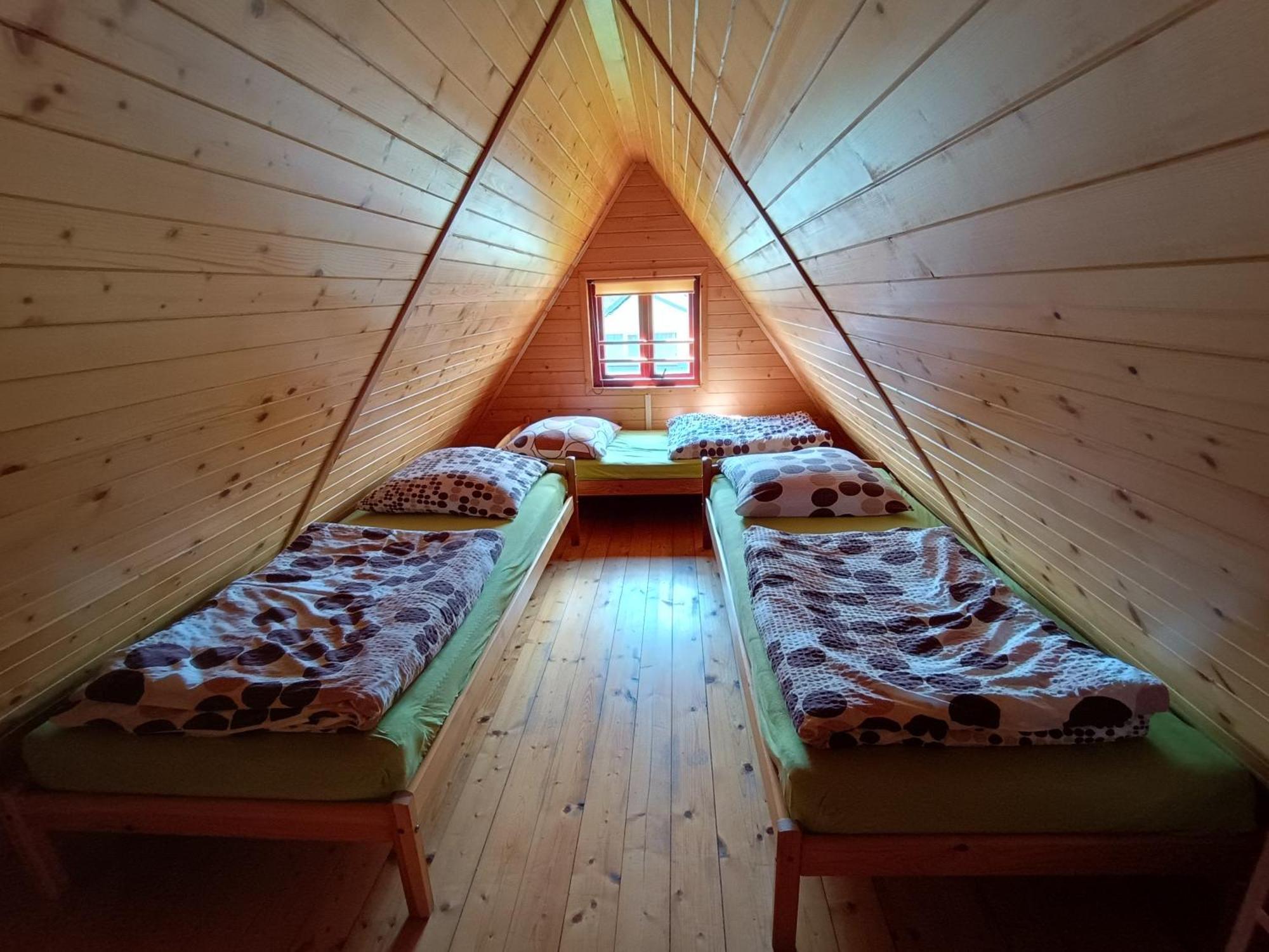 Domki Letniskowe U Karola Солина Экстерьер фото